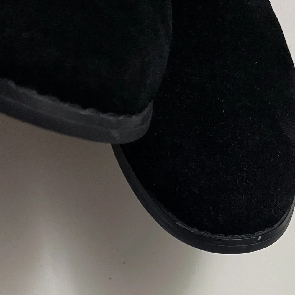 Black suede men's Chelsea boots classic chic preppy work fall office workwear